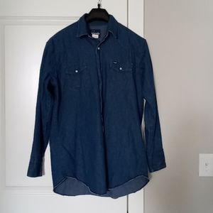 Wrangler size 17 1/2 x 37
